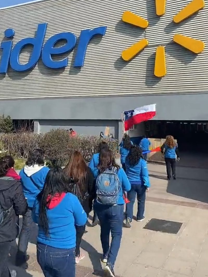 Termina huelga de trabajadores Walmart Chile